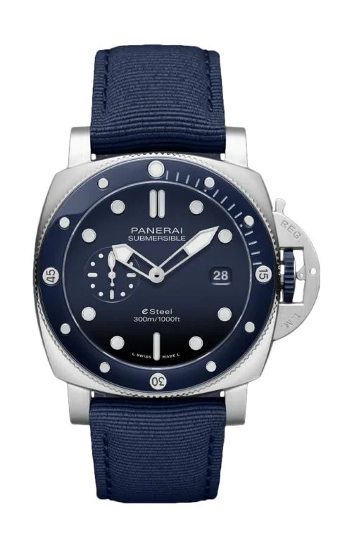 Submersible Quarantaquattro Esteel™ Blu
